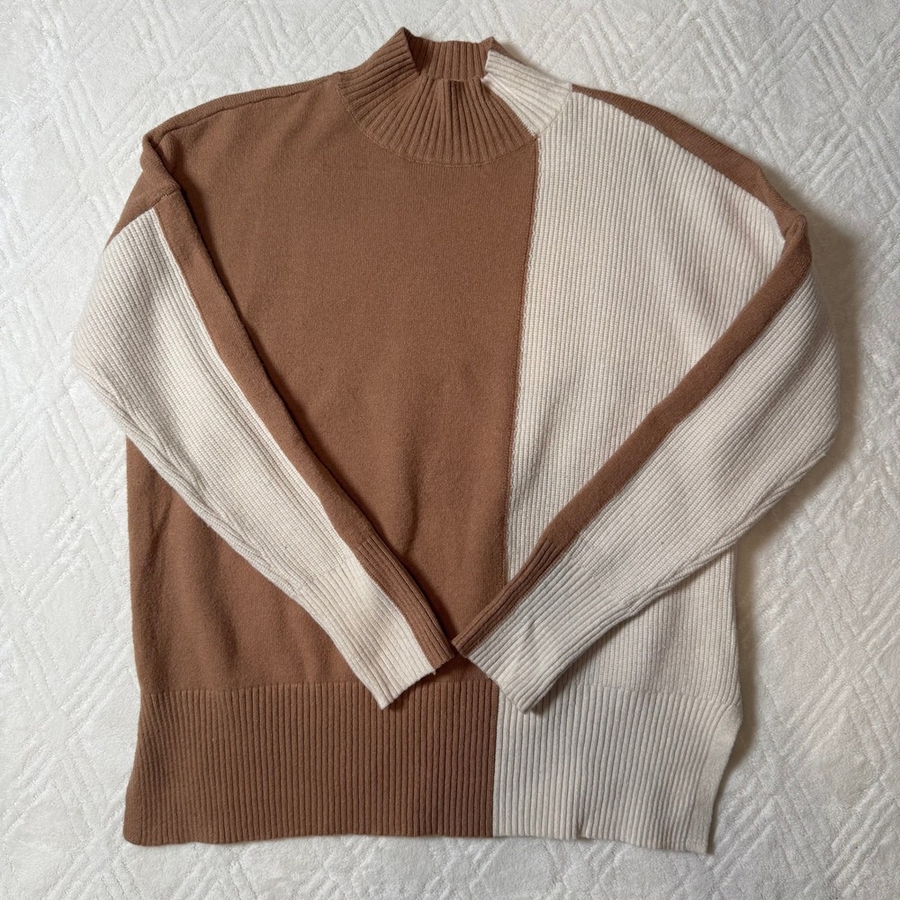 Minimalist Chic Devotion by Cyrus Brown Cream Colorblock Mock Neck Sweater M